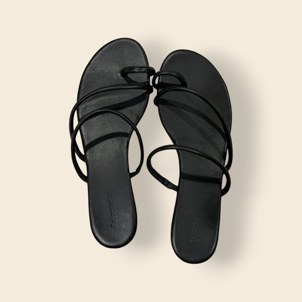NWOT Reformation, Ludo Toe Ring Strappy Flat Sandal, Black, Size 6.5